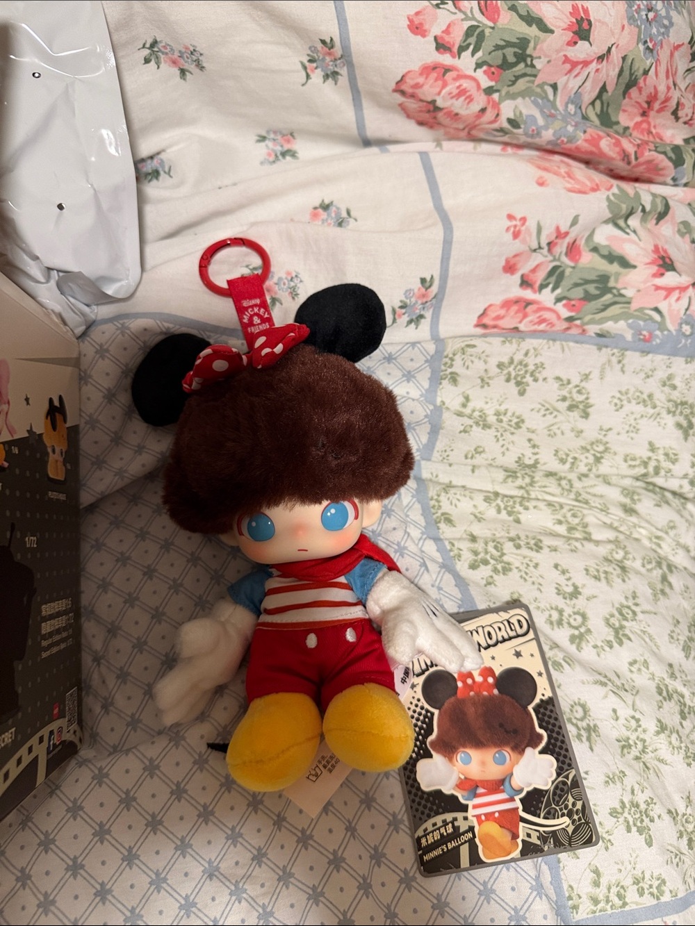 POP MART DIMOO World x Disney Series Vinyl Plush Keychain - Minnie's Balloon